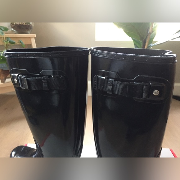 Hunter black gloss huntress boots (runs large) - Picture 7 of 11